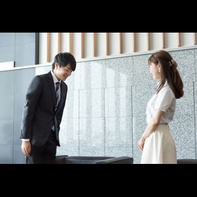 東京にあるマナー教室は女性の方々から人気のコースがあります